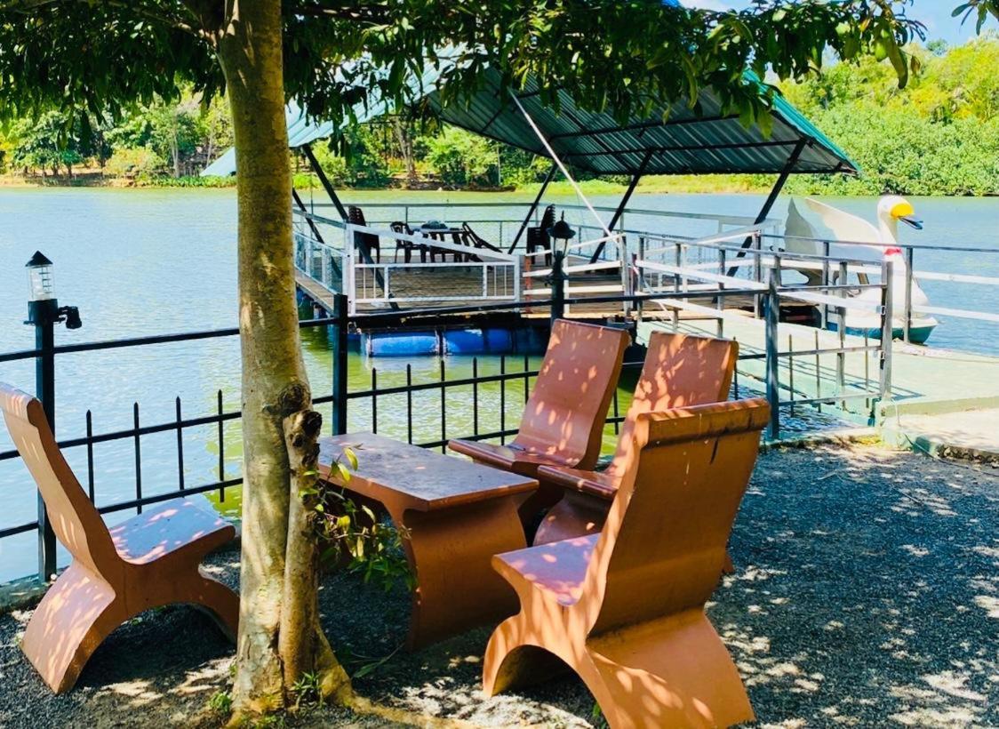 Pelican Lake อุดาวาลาเว ภายนอก รูปภาพ